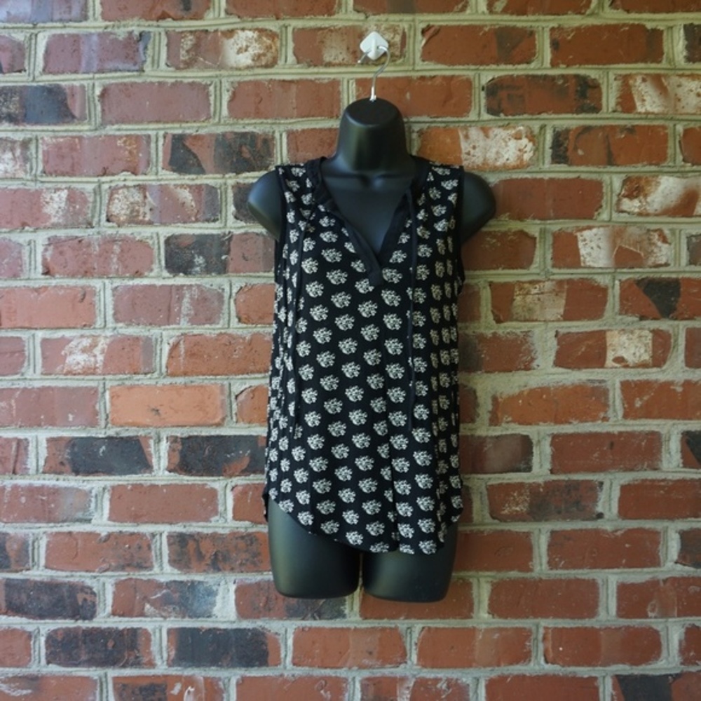 LOFT Sleeveless Top